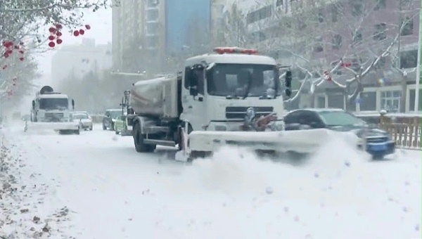 喀什沐鸣娱乐环保清雪行动